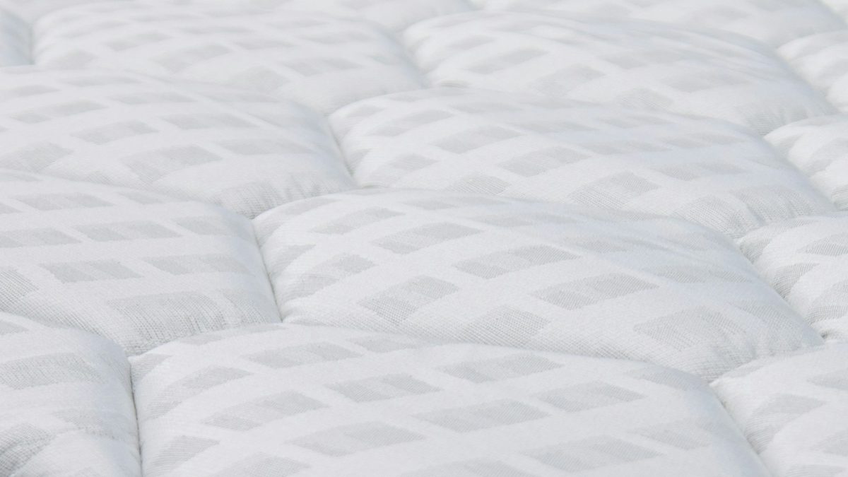 Odeur de matelas : d'où elle vient et comment s'en débarrasser